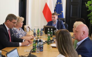 „Stop! Nie krzywdźcie nas! Jesteśmy tacy sami jak wy!” – mówi Katarzyna Głowińska, prezes FLO – Fundacji na Rzecz Leczenia Otyłości.